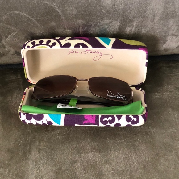 Vera Bradley Accessories - NWT Vera Bradley Trina sunglasses in Plum Crazy.